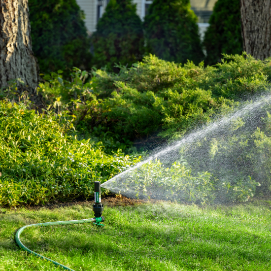 42SA Rotor sprinkler on Spike spraying water