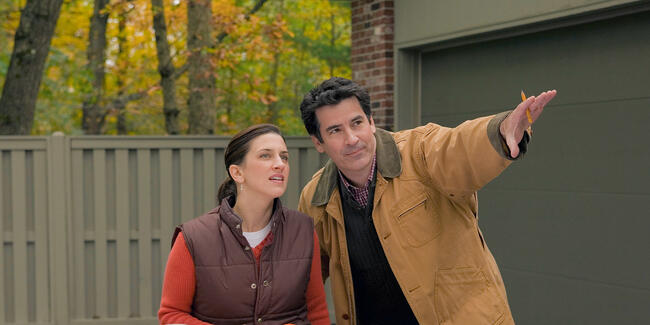 contractor with homeowner